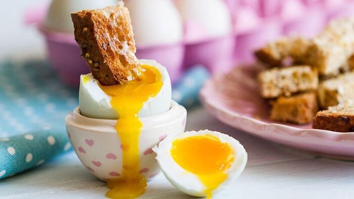 BAHAYA! ini Alasan Kenapa Kamu Harus Menghindari Makan Telur Mentah
